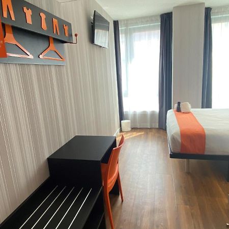 Easyhotel Lisbon Bagian luar foto