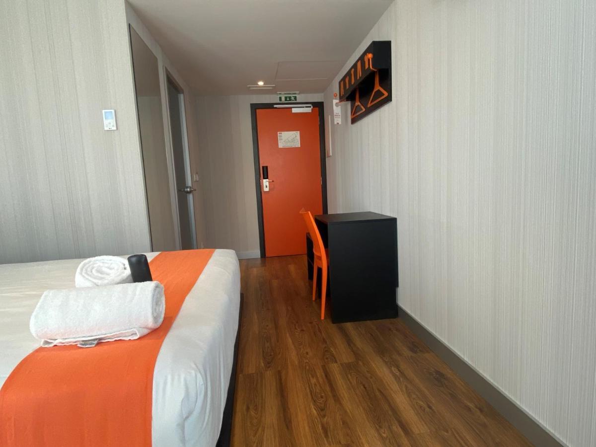 Easyhotel Lisbon Bagian luar foto