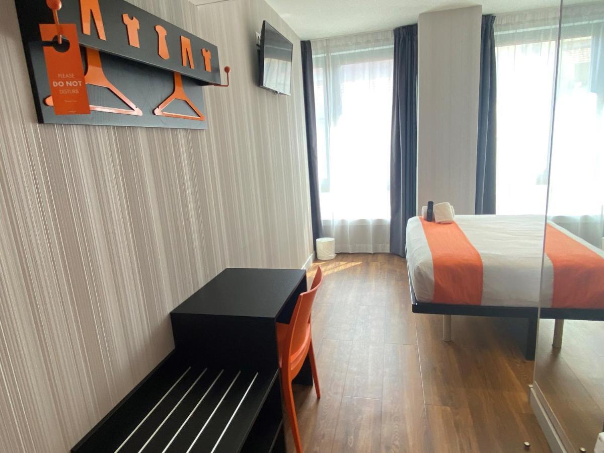 Easyhotel Lisbon Bagian luar foto