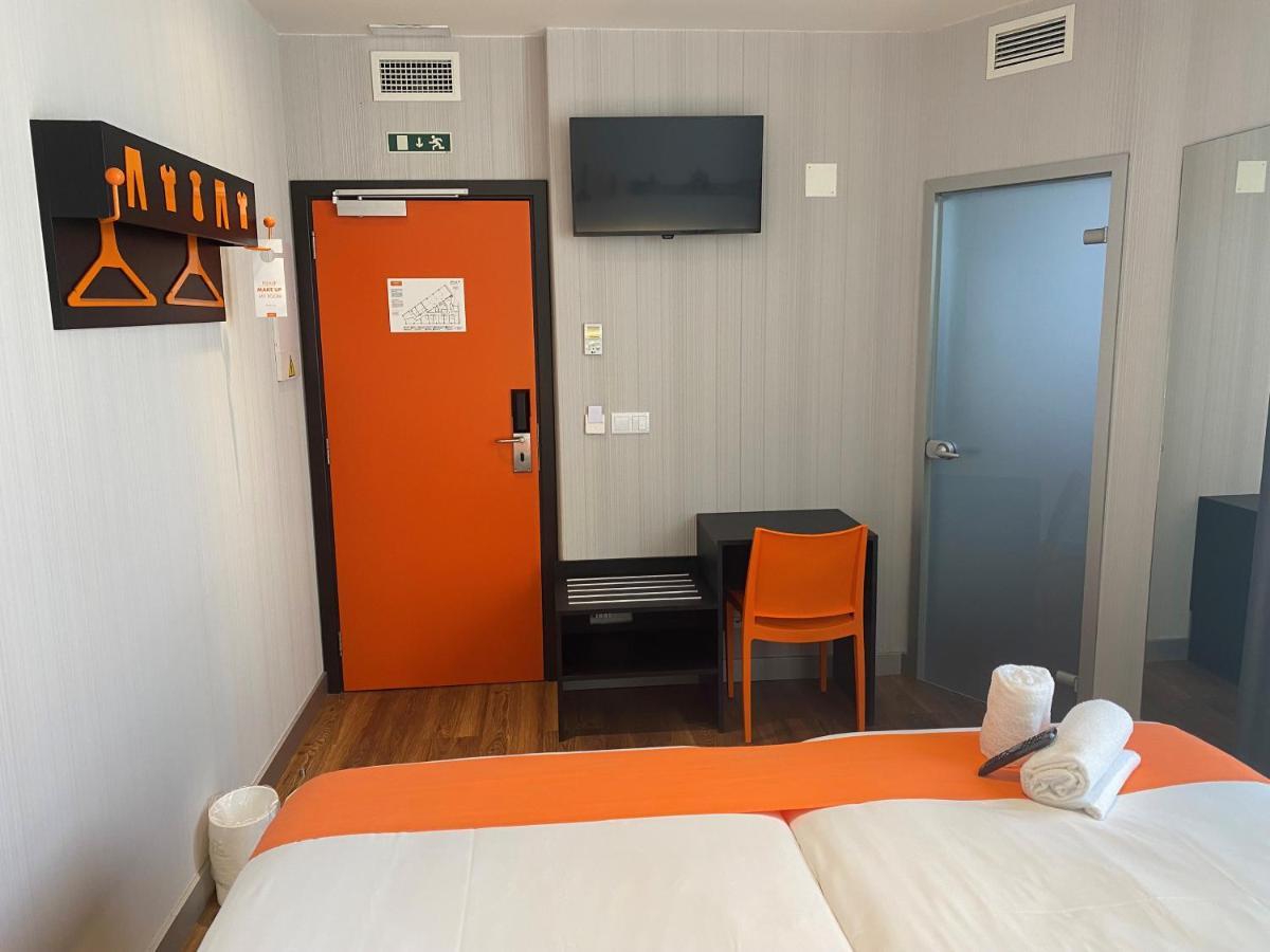 Easyhotel Lisbon Bagian luar foto