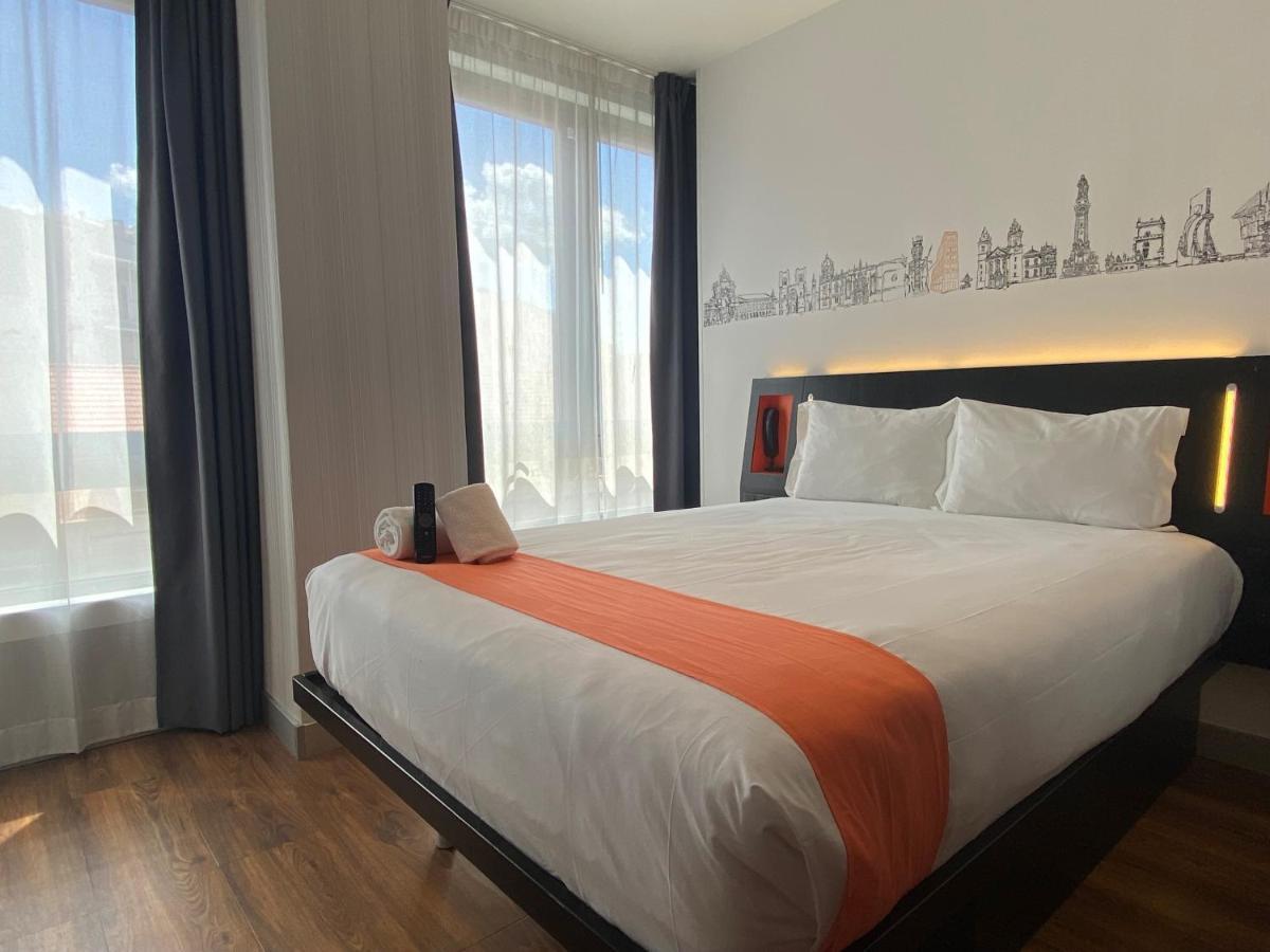 Easyhotel Lisbon Bagian luar foto