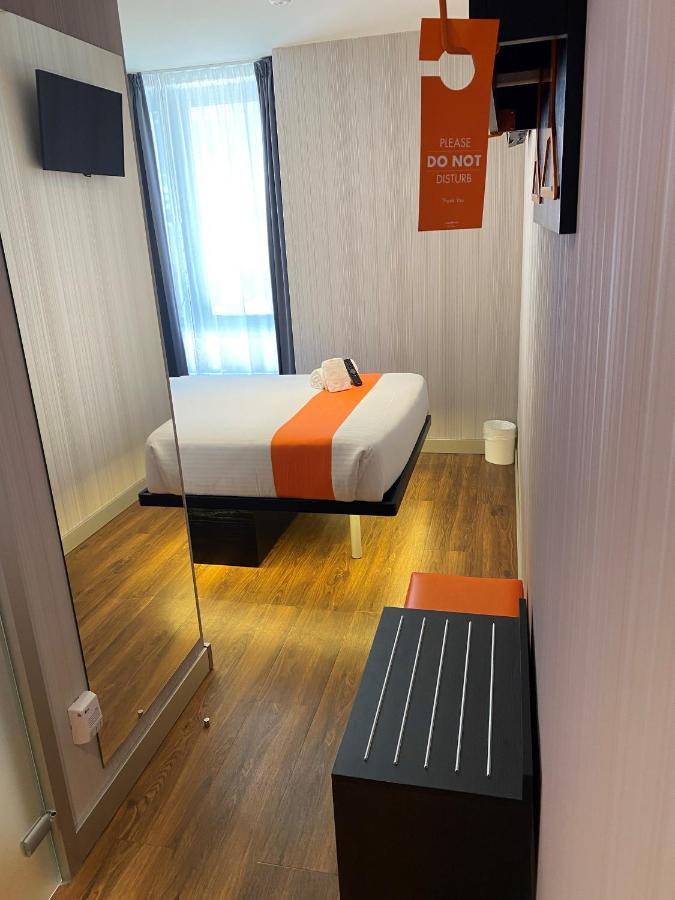 Easyhotel Lisbon Bagian luar foto